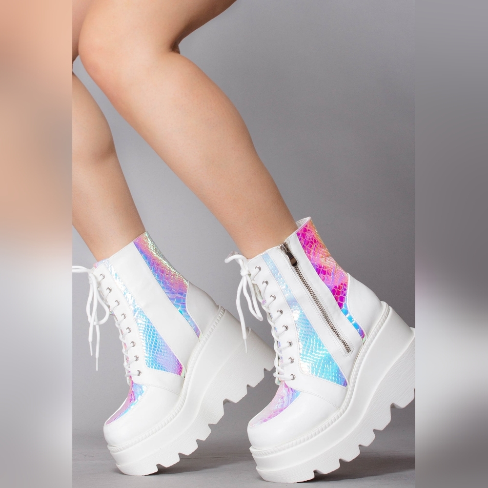 Cape Robbin White Holographic Ankle Platform Boots Size 10
